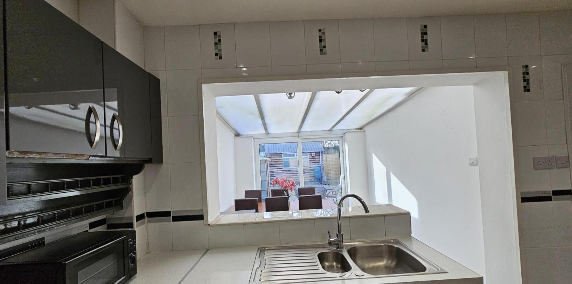 The Crescent, 3 Bed House With 2-3 Parking Spaces, Great For Contractors And Family Greenhithe Екстер'єр фото